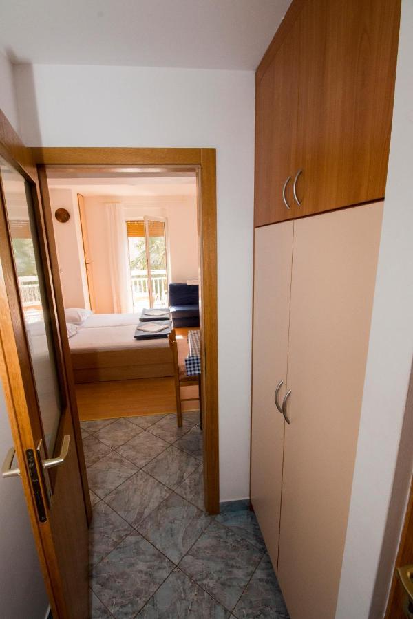 Omis - Michy Apartments מראה חיצוני תמונה