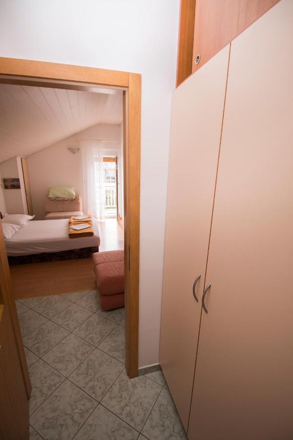 Omis - Michy Apartments מראה חיצוני תמונה