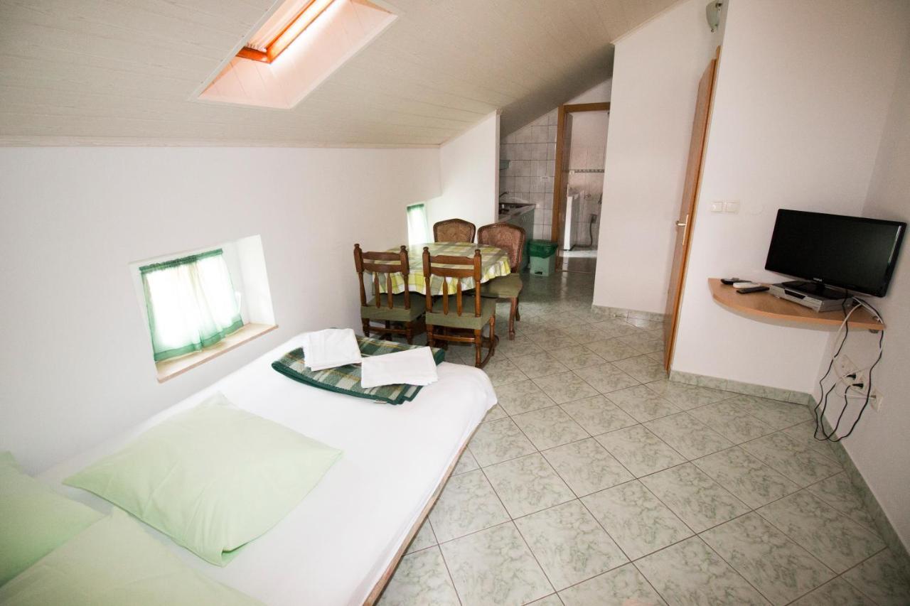 Omis - Michy Apartments מראה חיצוני תמונה